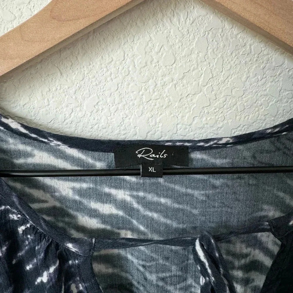 Rails - Ashlyn Shibori Print Split Neck Boho Dress - Size XL - Picture 5 of 6